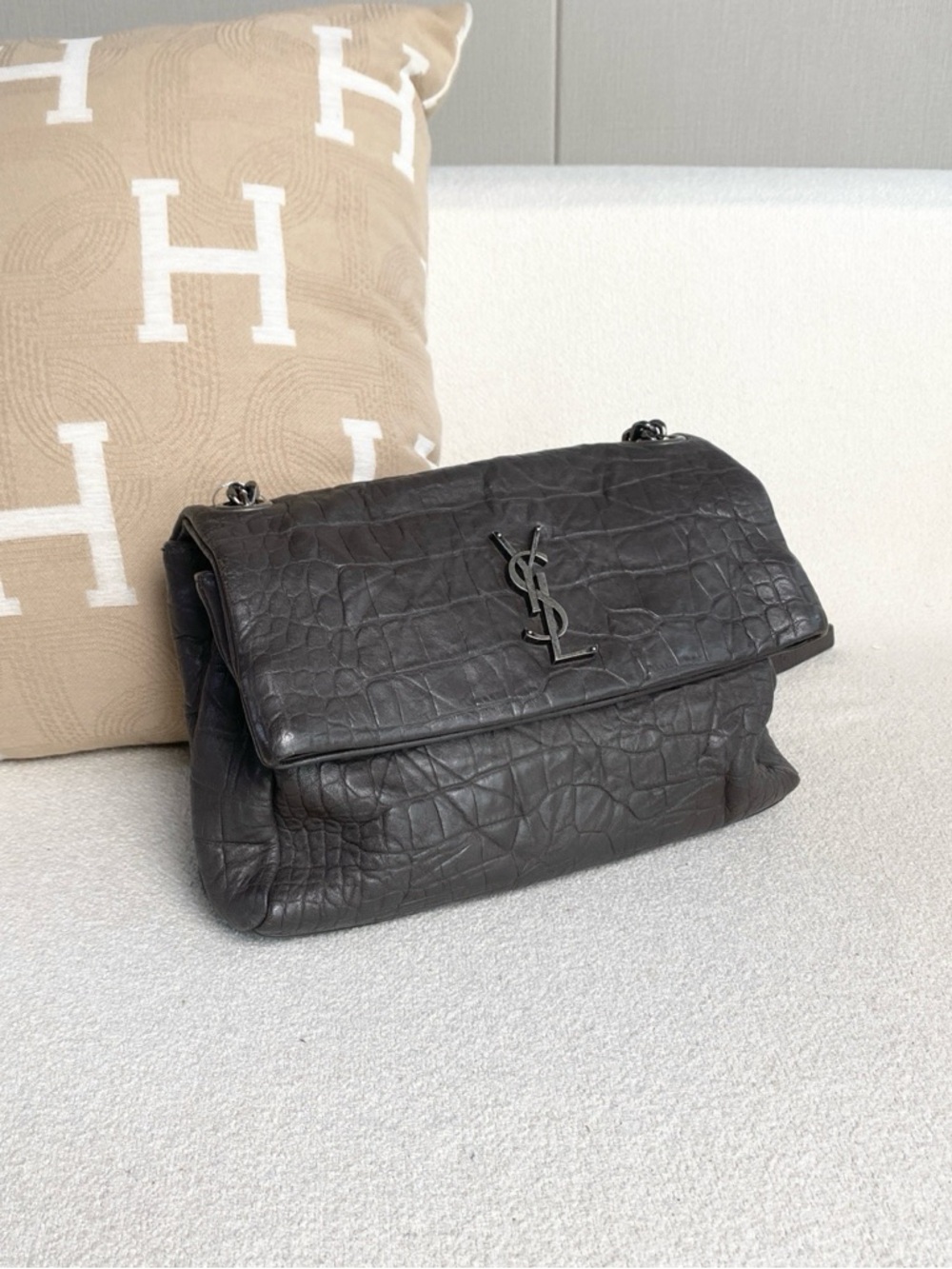 Saint Laurent | Hollywood Croc-Embossed Chain Bag Dark Gray | Good Condition - Picture 6 of 7